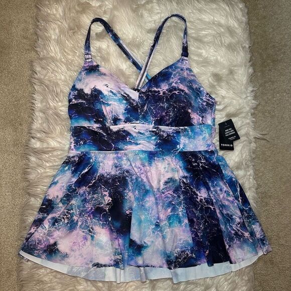 Torrid Wire-Free Racerback Tankini Top - Picture 4 of 10